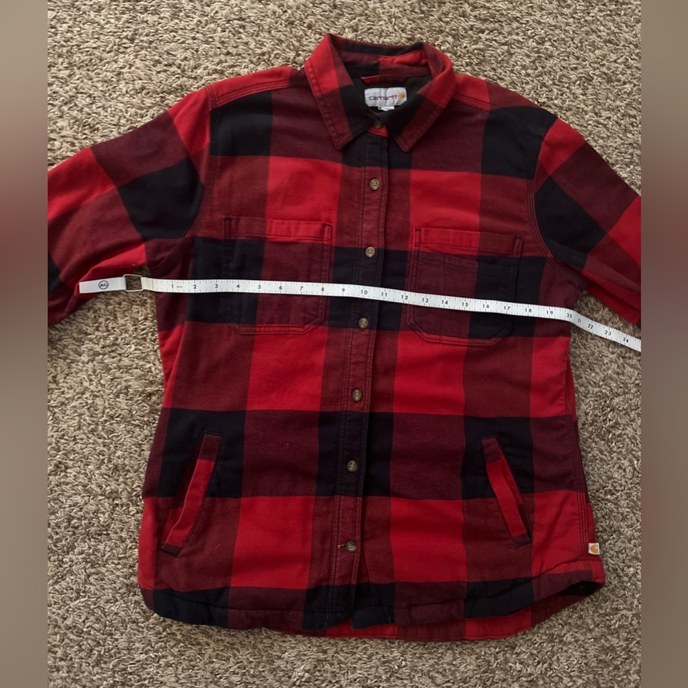 Carhartt
Women’s 
Medium 
Red/Black Plaid
Flannel Fleece lined Shirt/jacket - Picture 6 of 13